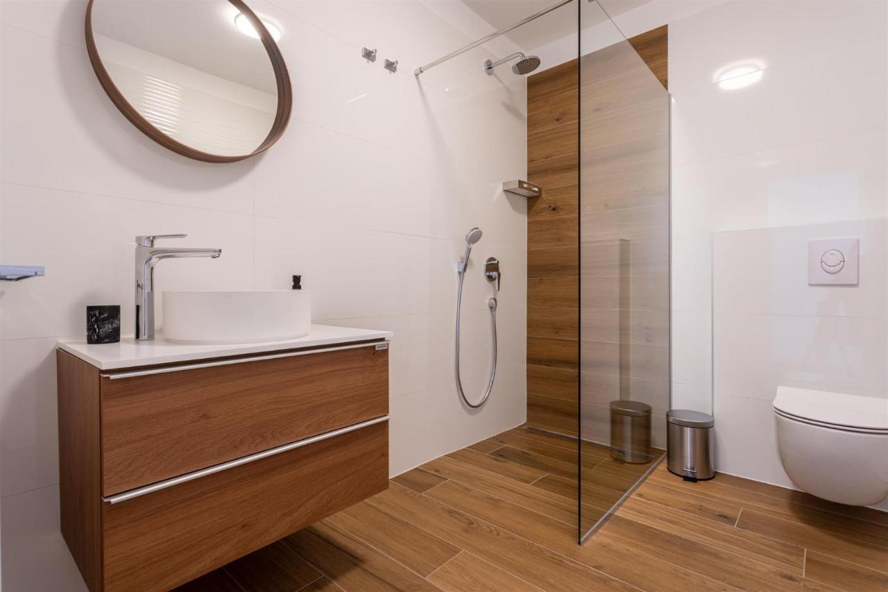 Villa Manhattan Dobrinj Luaran gambar