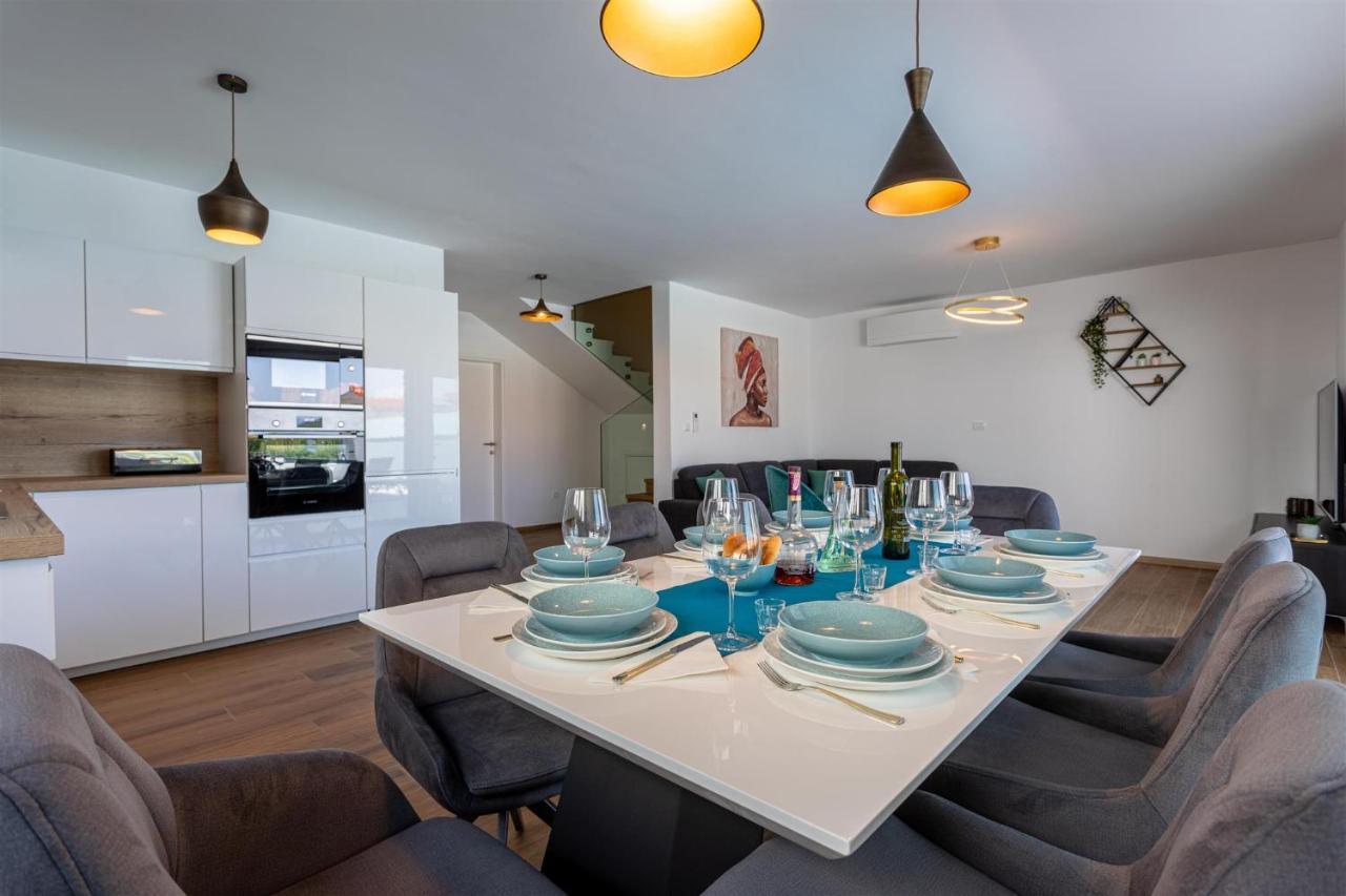 Villa Manhattan Dobrinj Luaran gambar