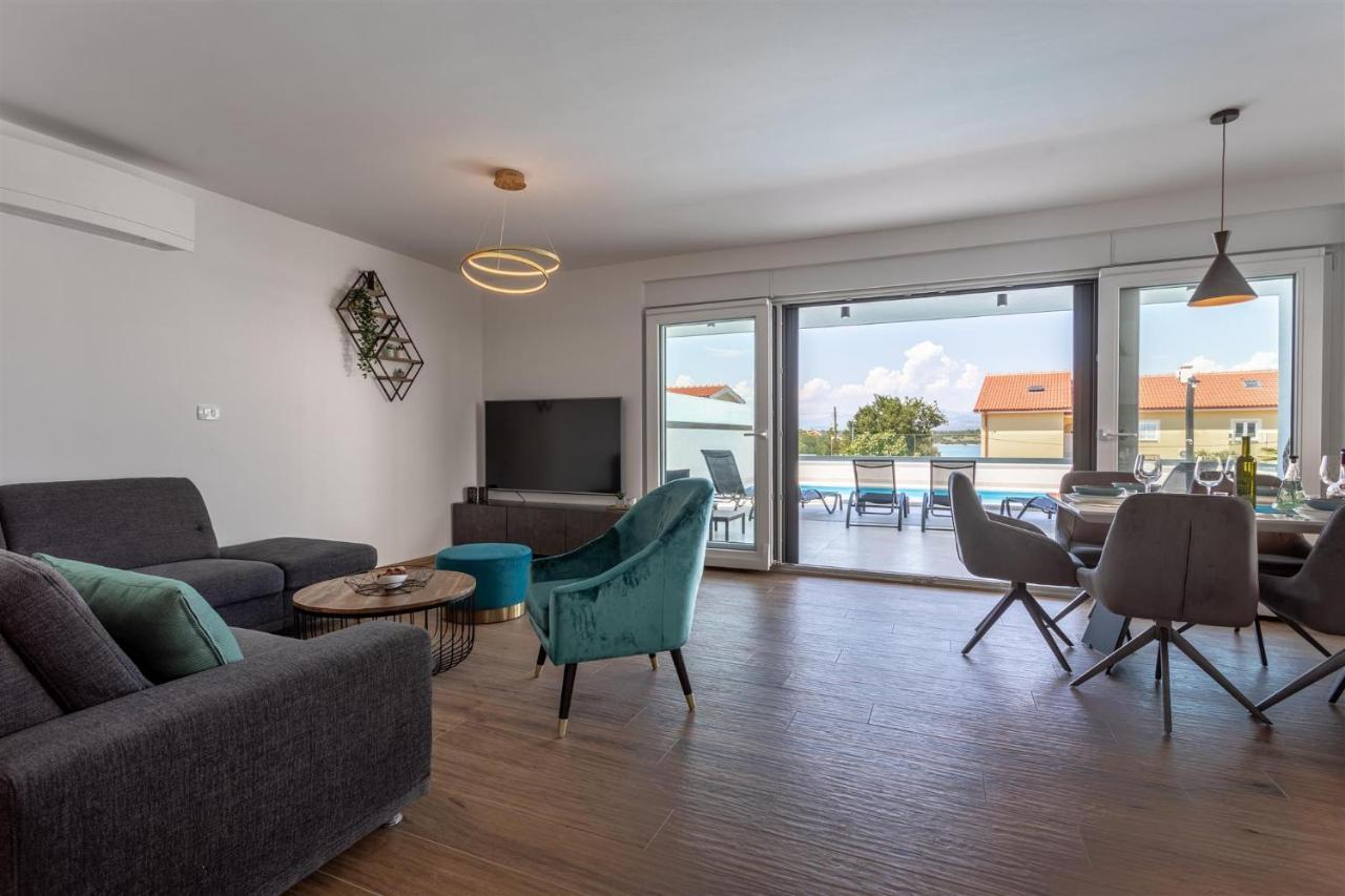 Villa Manhattan Dobrinj Luaran gambar