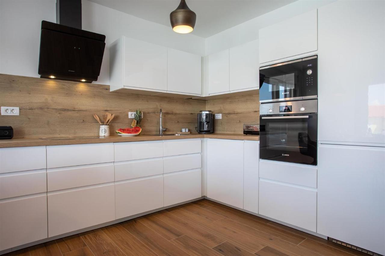 Villa Manhattan Dobrinj Luaran gambar