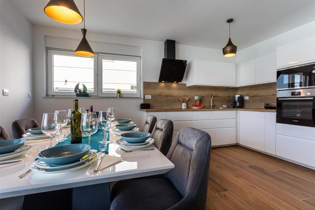 Villa Manhattan Dobrinj Luaran gambar