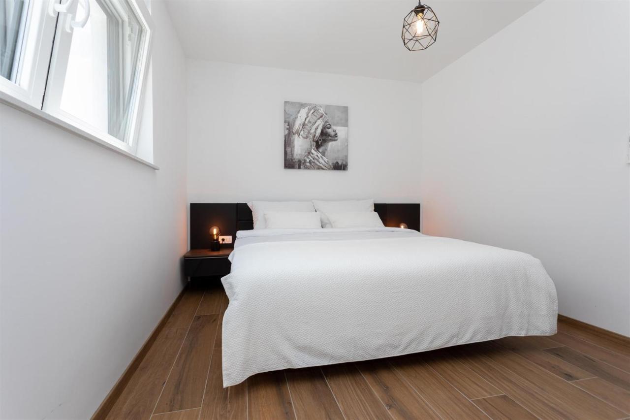 Villa Manhattan Dobrinj Luaran gambar